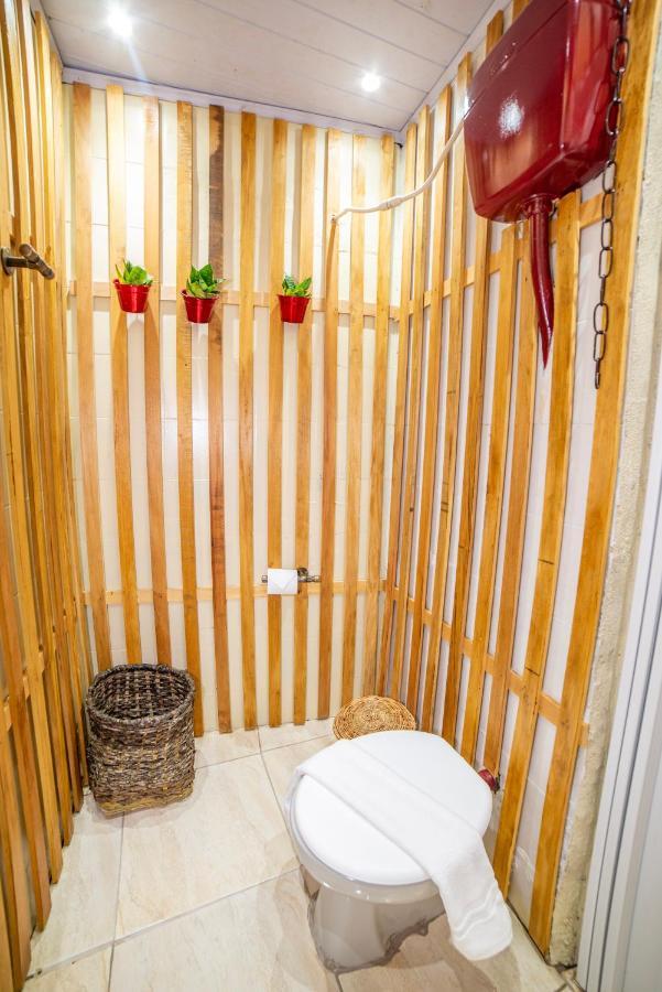 פאראטי Ferraria Guest House מראה חיצוני תמונה