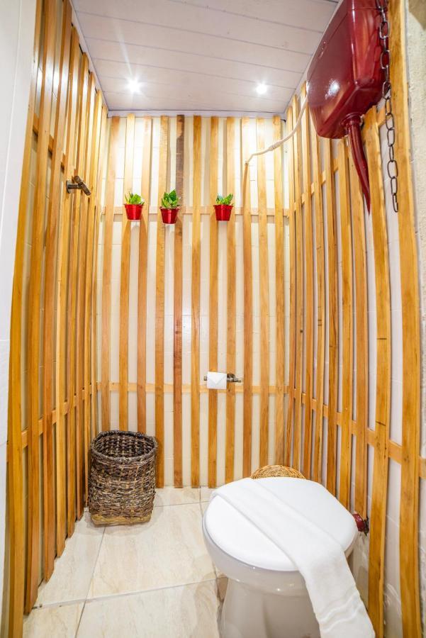 פאראטי Ferraria Guest House מראה חיצוני תמונה